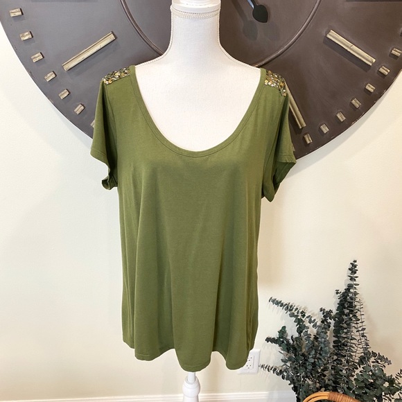 Old Navy XL Army Green Sequin Shoulder Scoop Neck Top - Picture 2 of 10